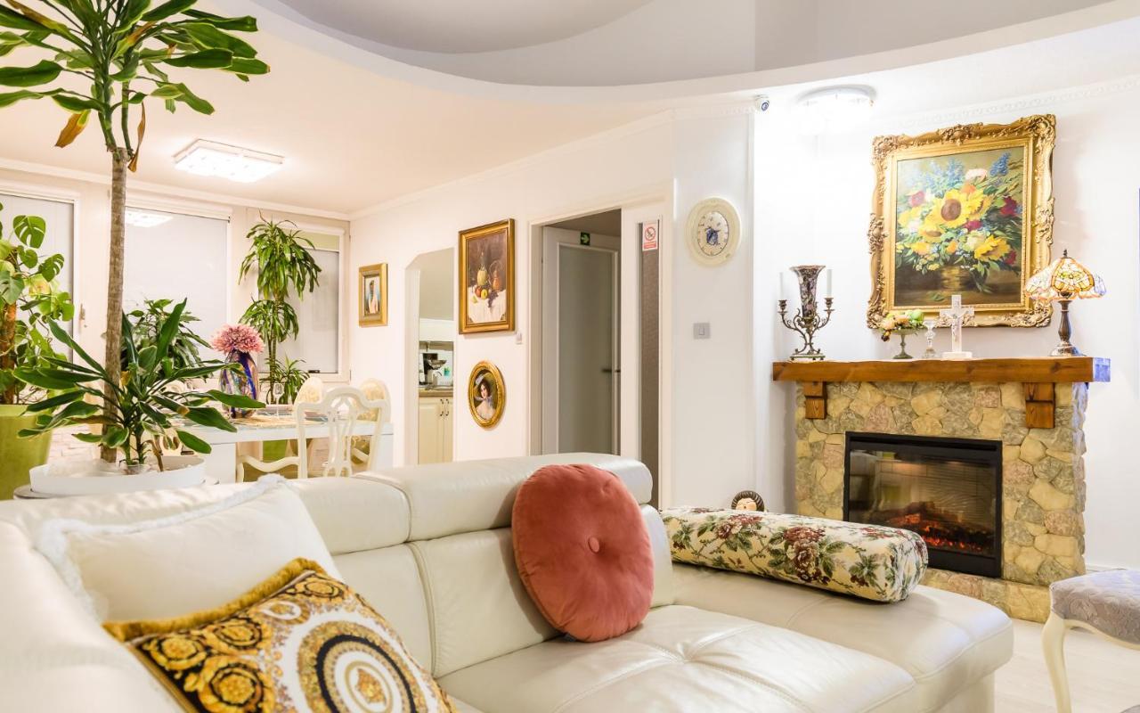 Luxury Apartment Sara อูมัค ภายนอก รูปภาพ